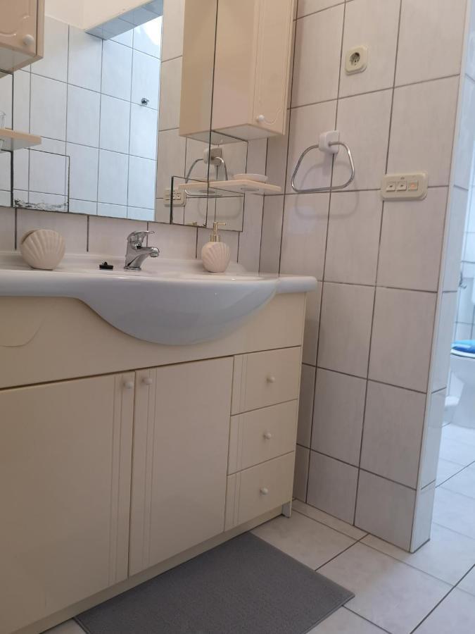 Apartmani Ljuba Rogoznica  Exterior foto